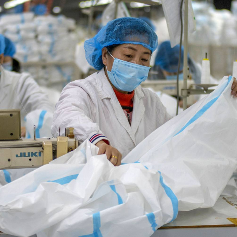 Ruoxuan Garment factory Exported 450K Ochranné obleky do USA.